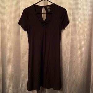 Women’s Daytrip size small short sleeve dress. Only worn a couple of times.